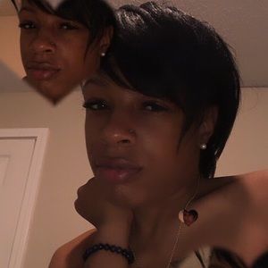 Meet your Posher, Alicia